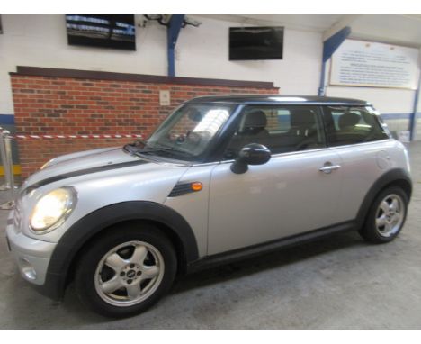 Make &amp; Model: Mini OneDate of Reg: GJ08 AYVColour: Silvercc: 1397MoT: 20-10-2020Fuel Type: PETROLMileage: 92kTransmission