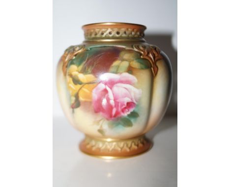 Royal Worcester porcelain vase No 278/10.54 reticulated vase circa 1905 Height 9.5