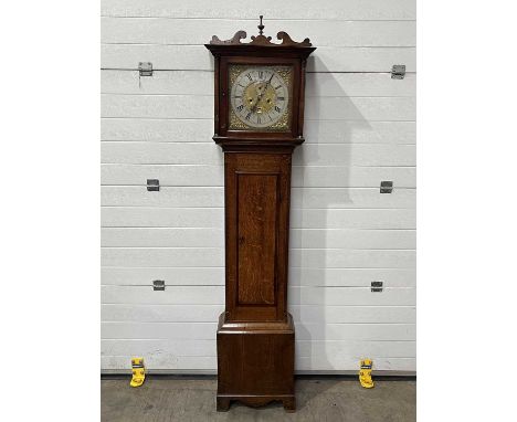 An 18th century oak and mahogany crossbanded longcase clock Ebige Birt Truxon W: 45 cm D: 23 cm H: 210 cm