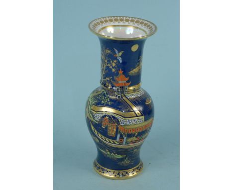 An Art Deco Carlton ware 'Barge' pattern vase, 21.5cm tall (no damage noted)