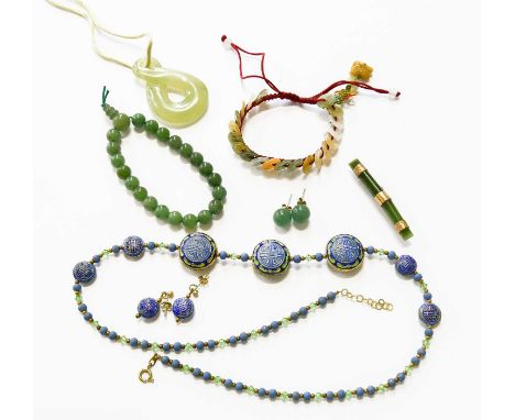 A Small Quantity of Jewellery, including a jade pendant; a jade bracelet; an aventurine quartz bracelet and matching earrings