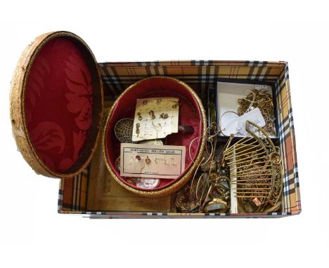 A Quantity of Jewellery and Findings, including chain sections, cufflinks, locket frames, brooches etc (a.f.); together with 
