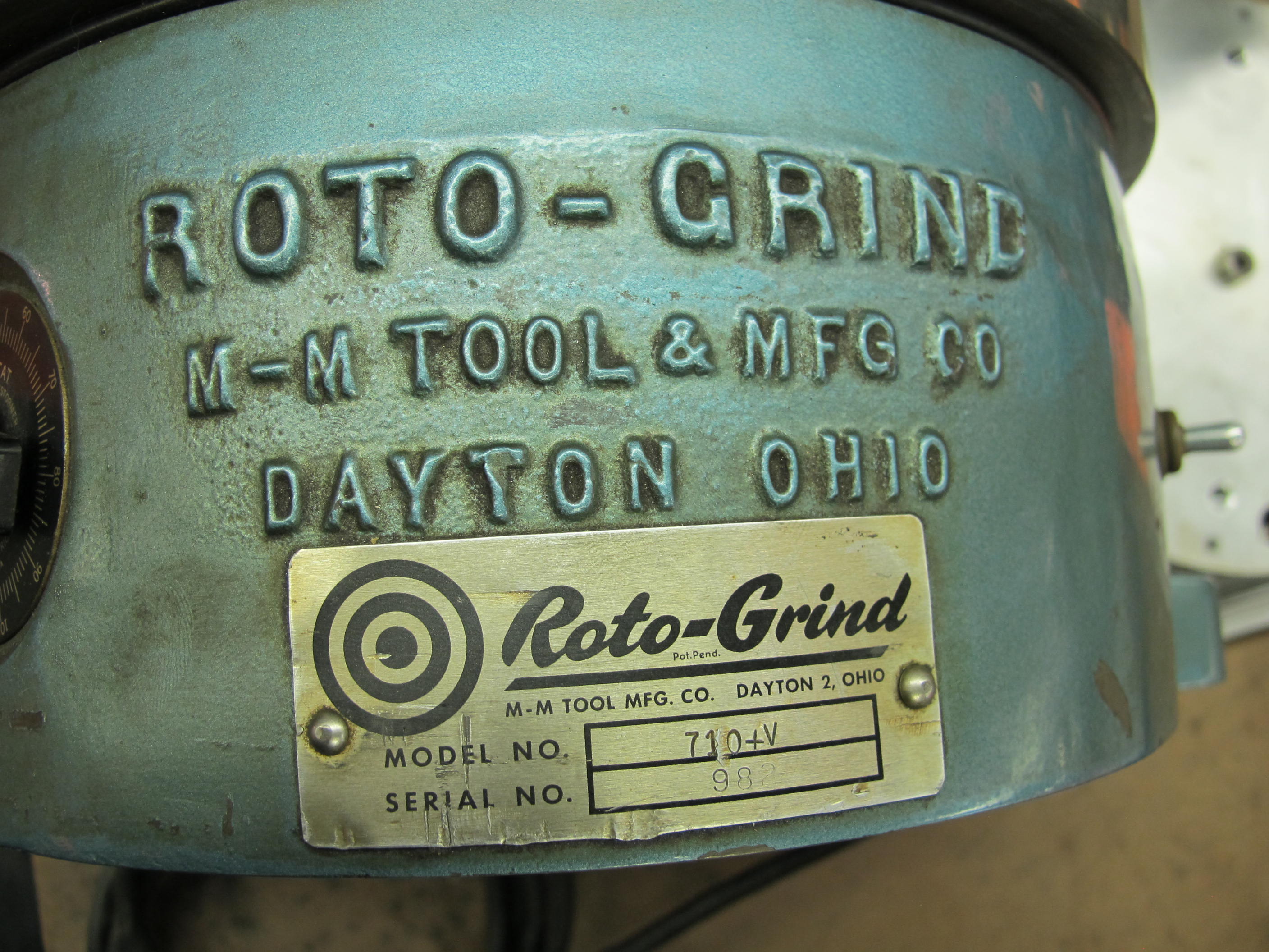 MM TOOL MFG CO, ROTO GRIND MOTORIZED ROTARY TABLE, MODEL 710+V WITH 8