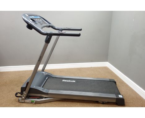 Reebok Edge Series 2.2 running machine (This item is PAT tested - 5 day warranty from date of sale)   Condition Report   Clic