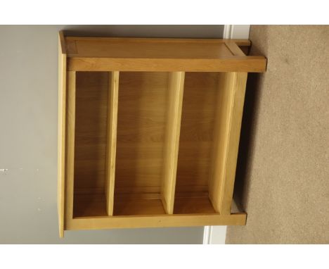 Light oak open bookcase with two adjustable shelves, W91cm, H91cm, D33cm   Condition Report   Click here for further images, 