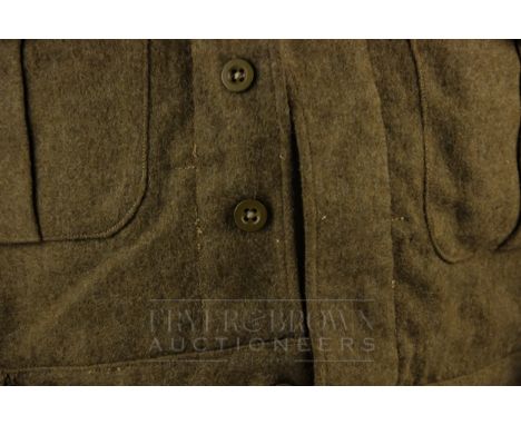A British Army Captain's Royal Artillery battledress blouse jacket, 1949 pattern, size 11, three pips to epaulettes, Royal Ar