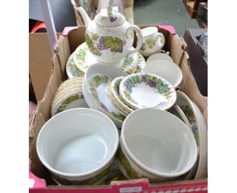 Royal Worcester 'Vine Harvest' dinner service for six and other tableware