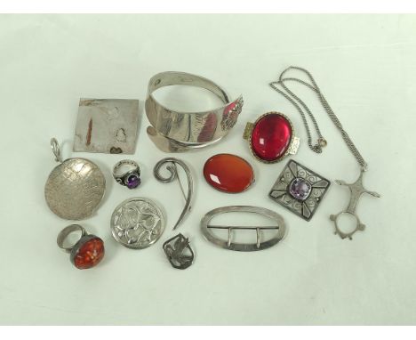 Amethyst ring and a brooch in silver and various other silver items.&nbsp;&nbsp; 