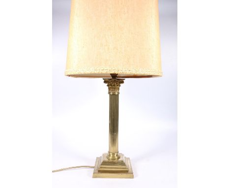 Antique brass Corinthian column table lamp with reeded column and stepped square base, 42cm tall to top of the bayonet fittin