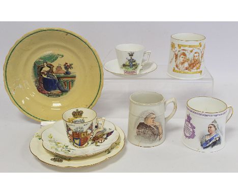 Mid 19th century commemorative pottery plate depicting the young Queen Victoria, 20.5cm diam.; two mugs commemorating her dea