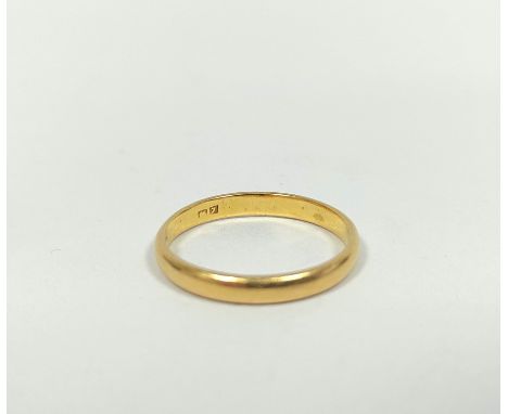 Gold band ring, probably 22ct (3.2g) size 'R' 