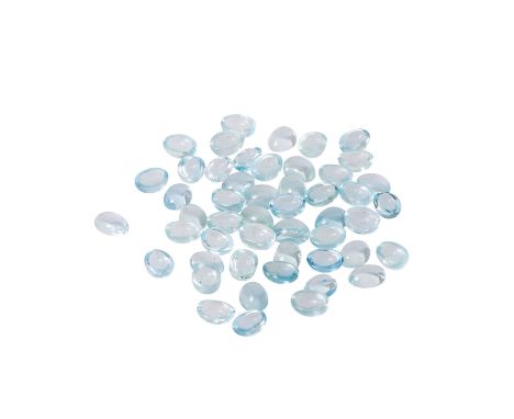 Konvolut 50 hellblaue Aquamarincabochons zus. ca. 70,11 ct, ca. 8x6 mm, transparent mit natürlichen Wachstumsmerkmalen, WBW: 