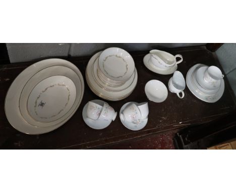 Susie Cooper part tea service &amp; Royal Doulton part dinner service