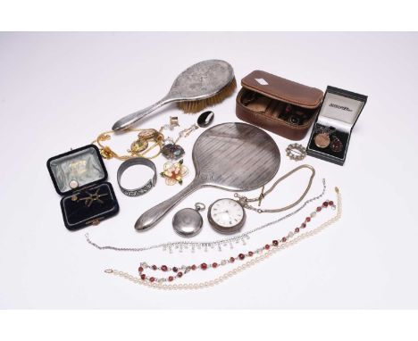 A collection of jewellery and costume jewellery, to include; a uniform cultured pearl necklace with 9ct gold clasp, an amber 