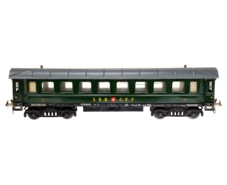 Elettren schweizer Personenwagen, Spur 0, grün, mit 4 AT und Beleuchtung, LS und Alterungsspuren, L 41, Z 3
