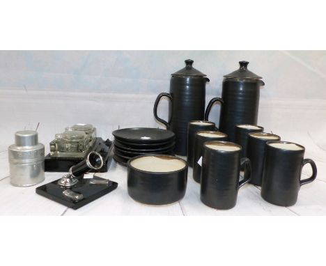 Cymru Studio Pottery tea service; inkwell