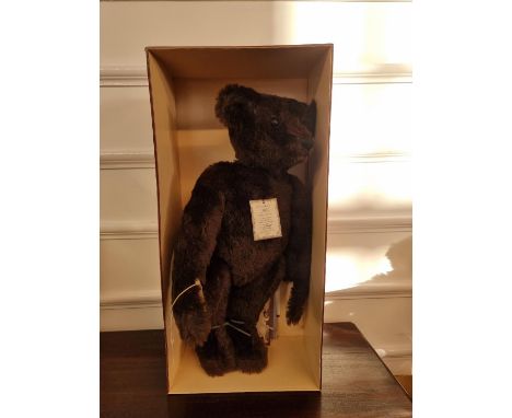 A Steiff British Collector's 1907 Replica Teddy Bear,&nbsp;60cm, boxed with certificate. 