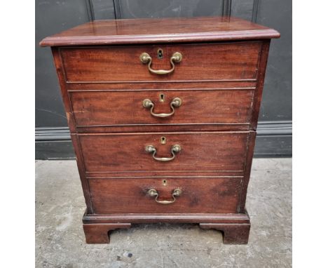 A George III mahogany commode chest, 59cm&nbsp;wide. 