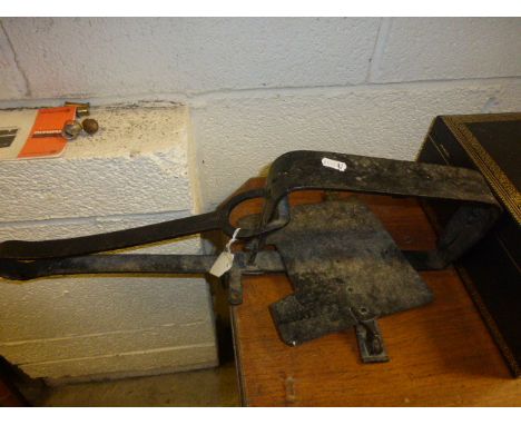 A Vintage Large Iron Gin Trap