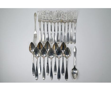 As set of eleven Belgian .800 grade table spoons and ten matching forks, to/w a somewhat similar spoon and fork, 34oz (1071g)