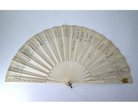 An ivory fan with many ink signatures of artists, writers, politicians, philosophers belonging to the Sette of Odd Volumes, 1