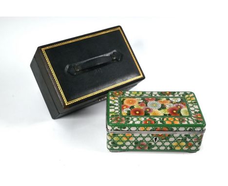 A Fine 20th century Japanese 'Ando' cloisonne jewellery casket decorated overall with green trellis work, chrysanthemum and o