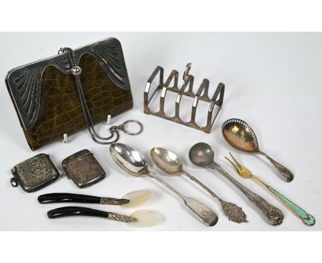 An Art Nouveau style silver-mounted crocodile-skin evening purse, Frederick Wich (possibly), Birmingham circa 1900 (date lett