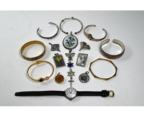 Mixed jewellery items to include white enamelled dial wristwatch with seconds dial, octagonal yellow metal bangle (not marked