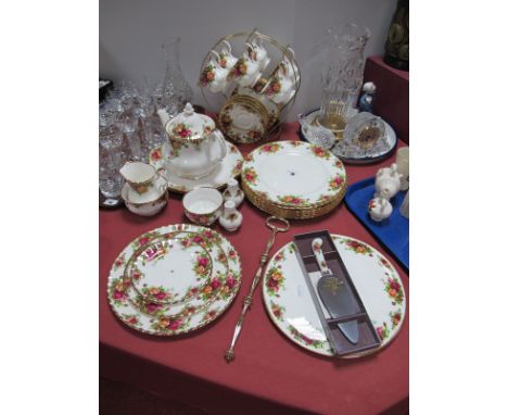 Royal Albert 'Old Country Roses' Table Ware of Approximately 30 Pieces, all first quality comprising - cake, two bread, six d