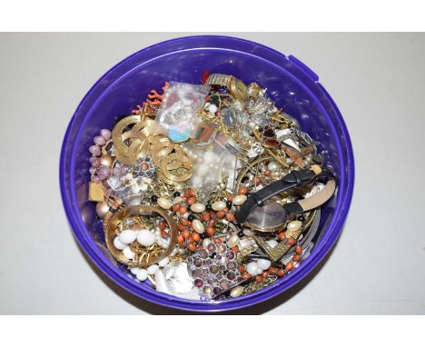 Mixed Lot: Various costume jewellery