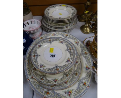 A quantity of Royal Worcester 'The Duchess' dinnerware
