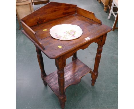 Victorian pine washstand with rear upstand and shelf below, height 86 cm, width 60 cm, depth 45 cm