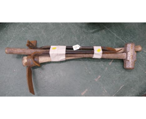 Tools, crowbars, sledgehammer etc