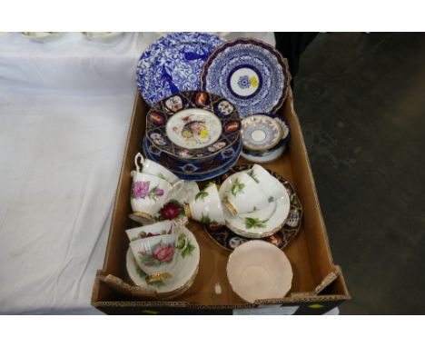 Paragon Grand Gala pattern teacups and saucers, decorative plates etc