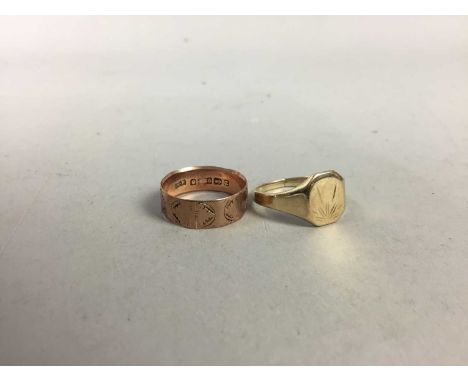 NINE CARAT GOLD SIGNET RING,along with a nine carat gold wedding ring (2)