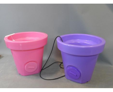 Two Bloom Light Pots by Designer Rob Slewe, 21th century, diameter each 44 cm 