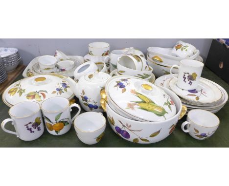 Royal Worcester Evesham tea, dinnerwares and cookwares