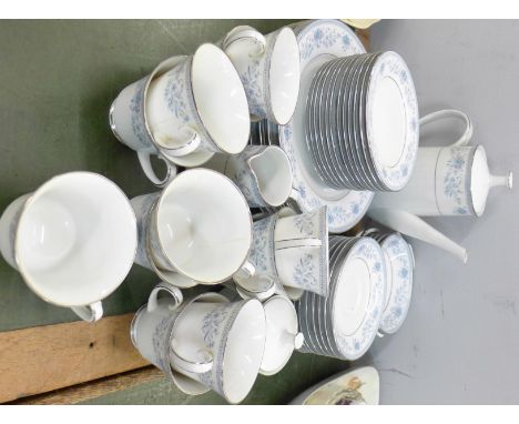 A Noritake Blue Mill tea and dinner service