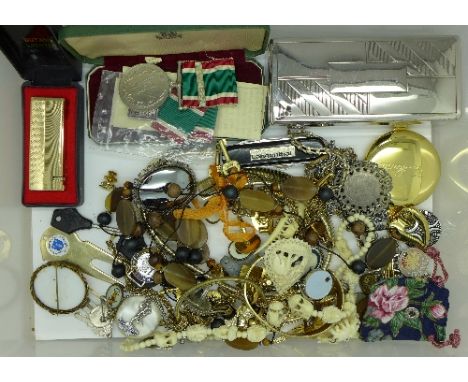 Costume jewellery, a lighter, etc.