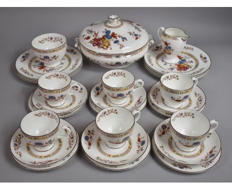 A Wedgwood Jamestown Part Tea and Dinner Service to Comprise Lidded Tureen, Saucers, Side plates, Sugar Bowl, Jug etc 