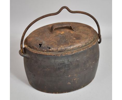 A Vintage Oval Cast Iron Cooking, Lid AF, 37cm wide 