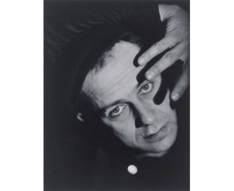 Marianne Breslauer (Berlin 1909 – 2001 Zürich). Paul Citroen, Berlin. 1928Silbergelatineabzug, selengetont, 1992 von Frans de