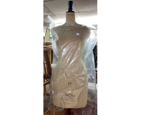 VINTAGE STOCKMAN PARIS AND LONDON TAILORS MANNEQUIN ON STAND 154CM H