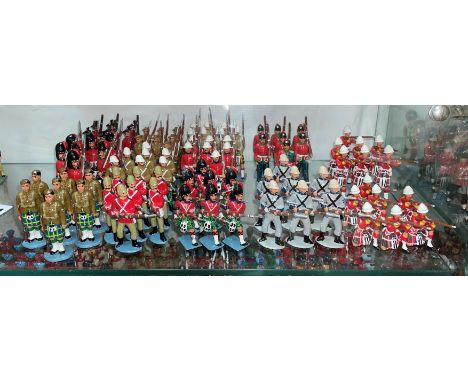 SHELF OF COLD PAINTED LEAD SOLDIERS OF SCOTTISH REGIMENTS INCLUDING HIGHLAND LIGHT INFANTRY, 1ST LANARKSHIRE VOLUNTEERS, BLAC