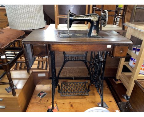 VINTAGE SINGER TREADLE SEWING MACHINE 