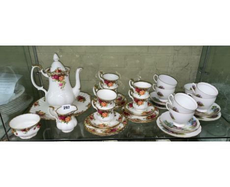 SHELF - ROYAL ALBERT OLD COUNTRY ROSES TEA SERVICE AND A ROYAL VALE COUNTRY COTTAGE TEA SET 