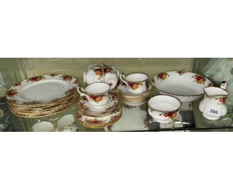 TOP SHELF - ROYAL ALBERT OLD COUNTRY ROSES BONE CHINA TABLEWARES 