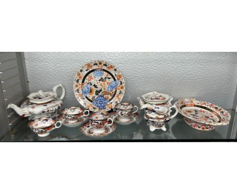 MASONS PATENT IRONSTONE TEAPOT, SUCRIER AND CREAM JUG, ALONG WITH CUPS AND SAUCERS AND OTHER MASONS WARE