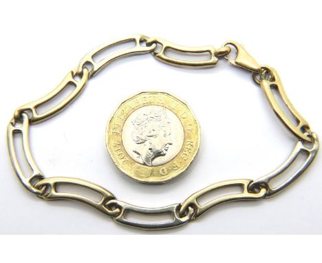9ct yellow gold bracelet, L: 18 cm, 8.9g. P&amp;P Group 1 (£14+VAT for the first lot and £1+VAT for subsequent lots) 