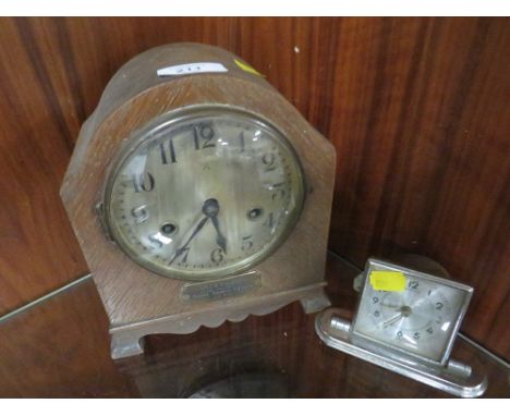 A VINTAGE MANTLE CLOCK TOGETHER WITH AN ART DECO STYLE DESK CLOCK (2)